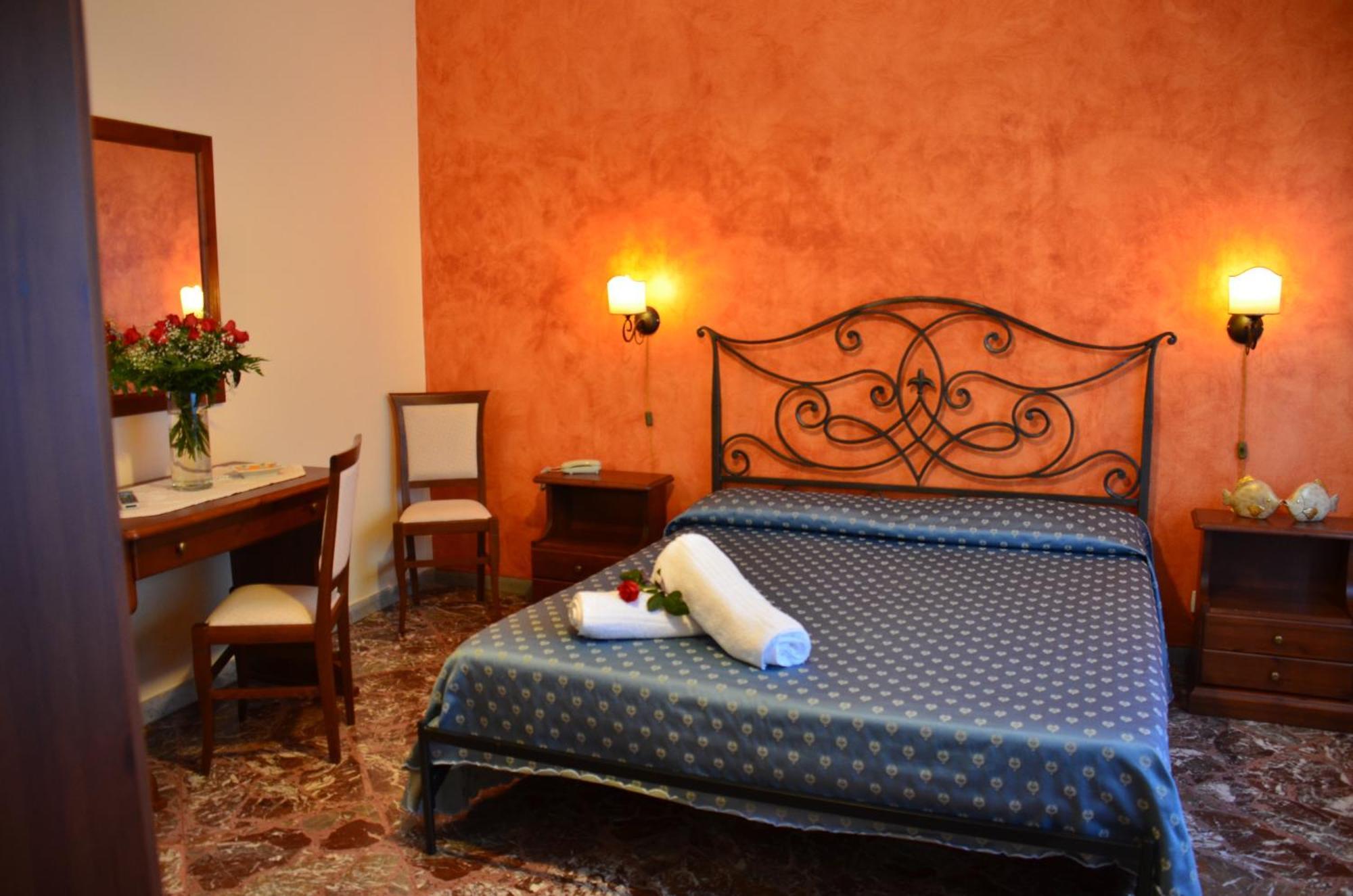 Hotel Costa Azzurra Giardini-Naxos
